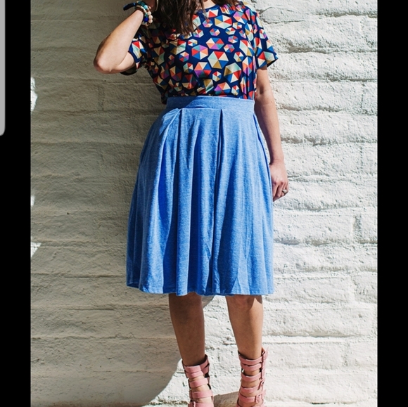 LuLaRoe Madison - Picture 11 of 12